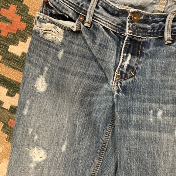 Abercrombie & Fitch Stylish Blue Distressed Women's Jeans - Picture 4 of 12